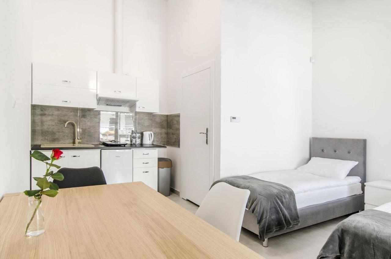 Bema Rooms Lodź Bagian luar foto